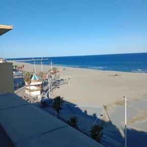 Appartement T2 face Mer, moderne, clim, parking 4NOUM6